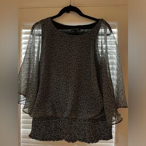 Sam and Jess women’s XL top. Almost new. Only used once.